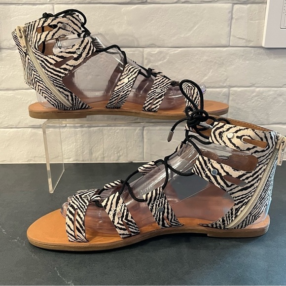 DV dolce vita sz 9.5 Jasmyn zebra stripe gladiator sandals - Picture 2 of 15